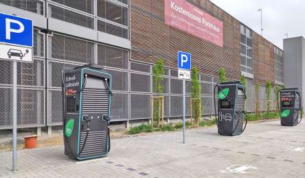 Neue Elektro-Ladestationen